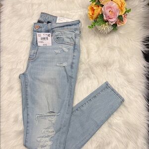 American Eagle Outfitters Light Wash Skinny Jeans